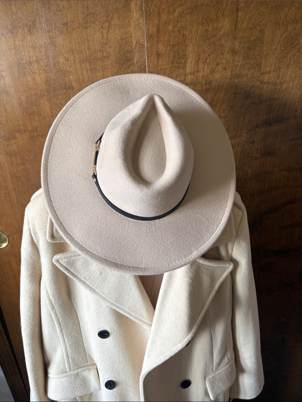 Wide-Brim Cream Wool Felt Fedora Hat with Black Band